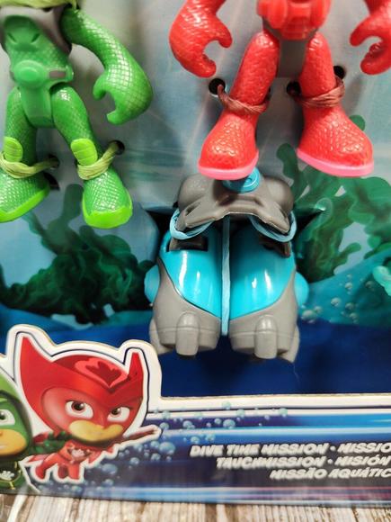 PJ Masks Underwater Heroes Dive Time Mission 4 Pack Action Figures w/ Octobella - Picture 6 of 8